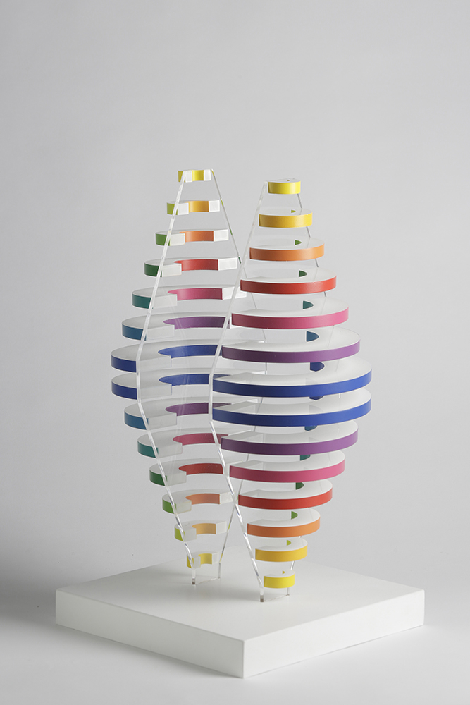 Martha Boto – 2 Demi cones avec anneaux de couleurs, 1975 – Sculpture acrylique