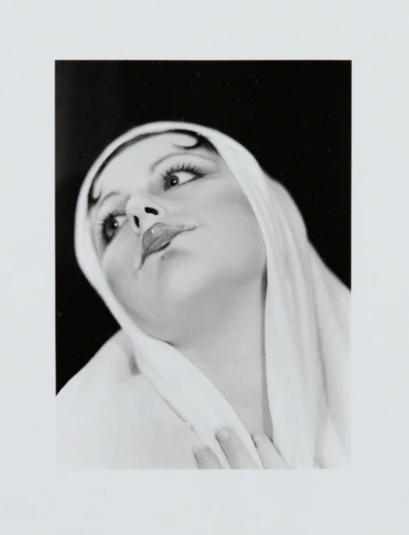 Cindy Sherman – Madonna, 1975/97 – Impresión gelatina de plata