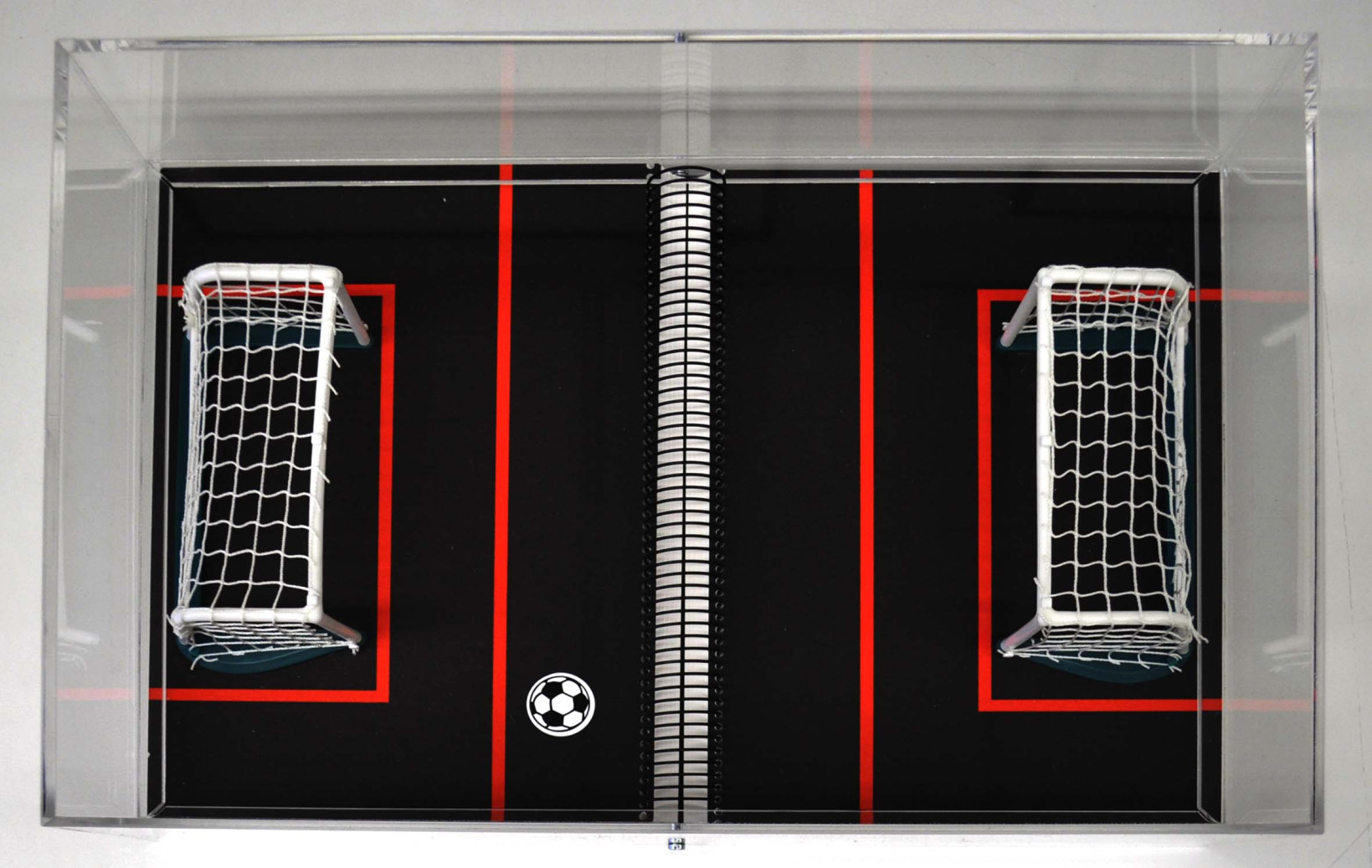 Nelson Leirner – Rio 2016 - Fútbol, 2013 – Mischtechnik