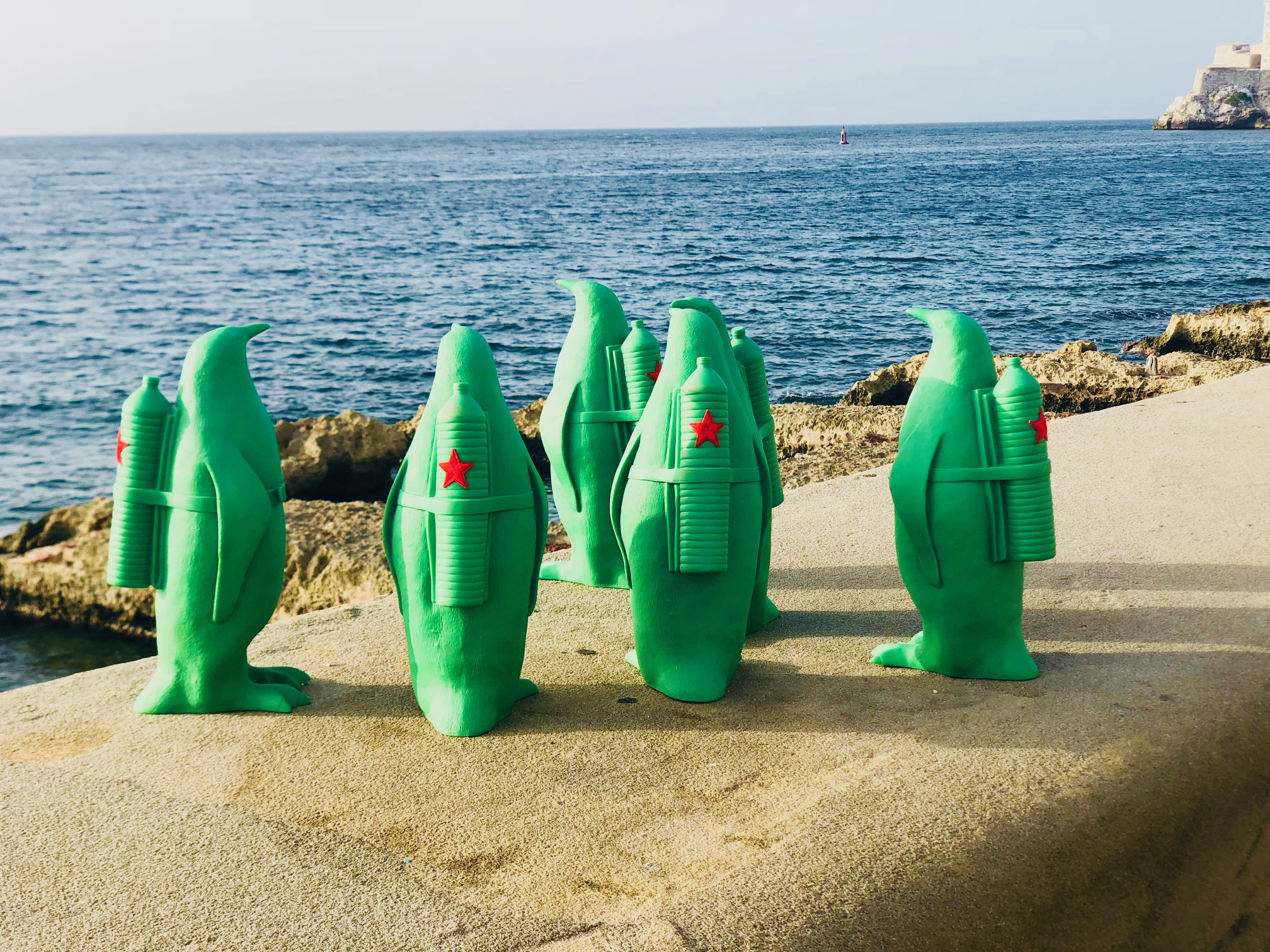 William Sweetlove – Cuban Cloned Penguin, 2020 – Plastic