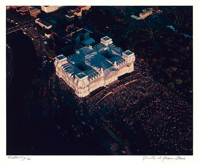 Javacheff Christo – Reichstag Mappe II, Platz, 1995 – Foto