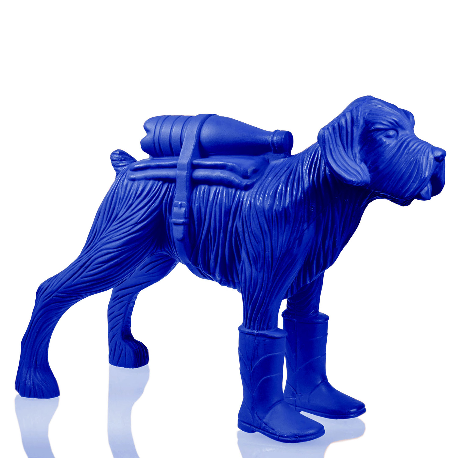 William Sweetlove – Cloned Schnauzer with water bottle, 2019 – Plastic
