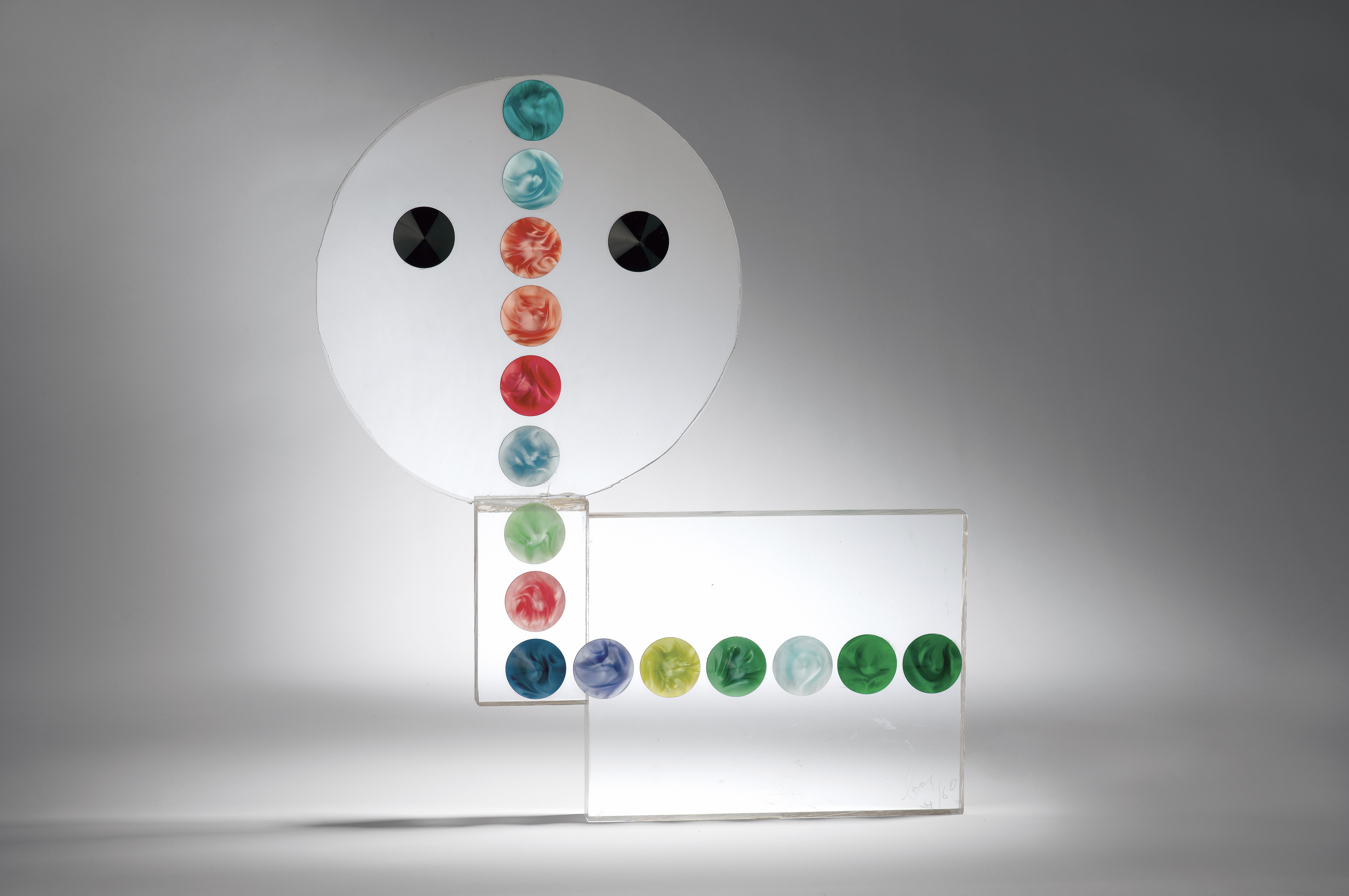 Enrico Baj – Figura in ginocchio, 1969 – Acrylic sculpture