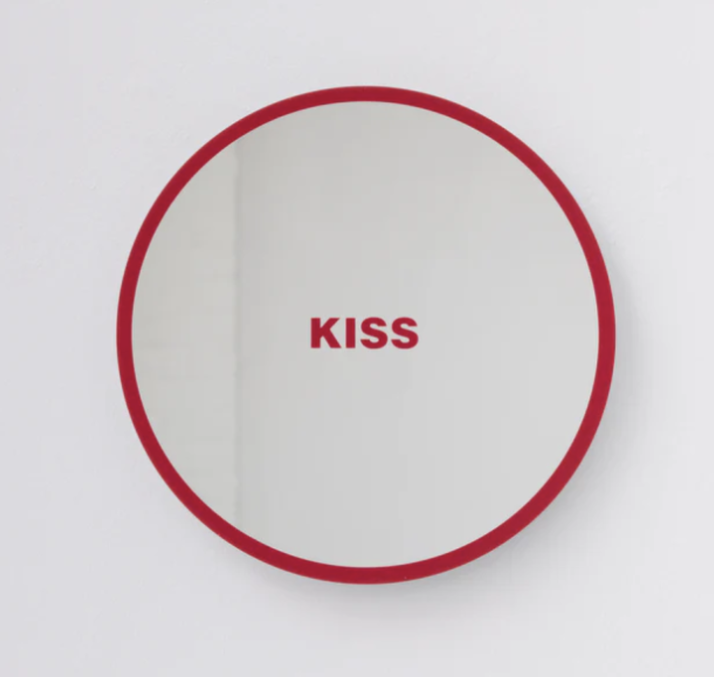 Barbara Kruger – Untitled (2Kiss), 2024 – Técnica mixta