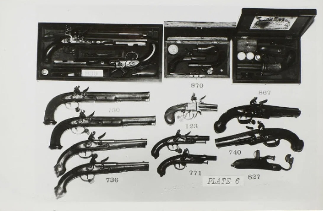 Andy Warhol – Gun Collection Photgraph – Impresión gelatina de plata