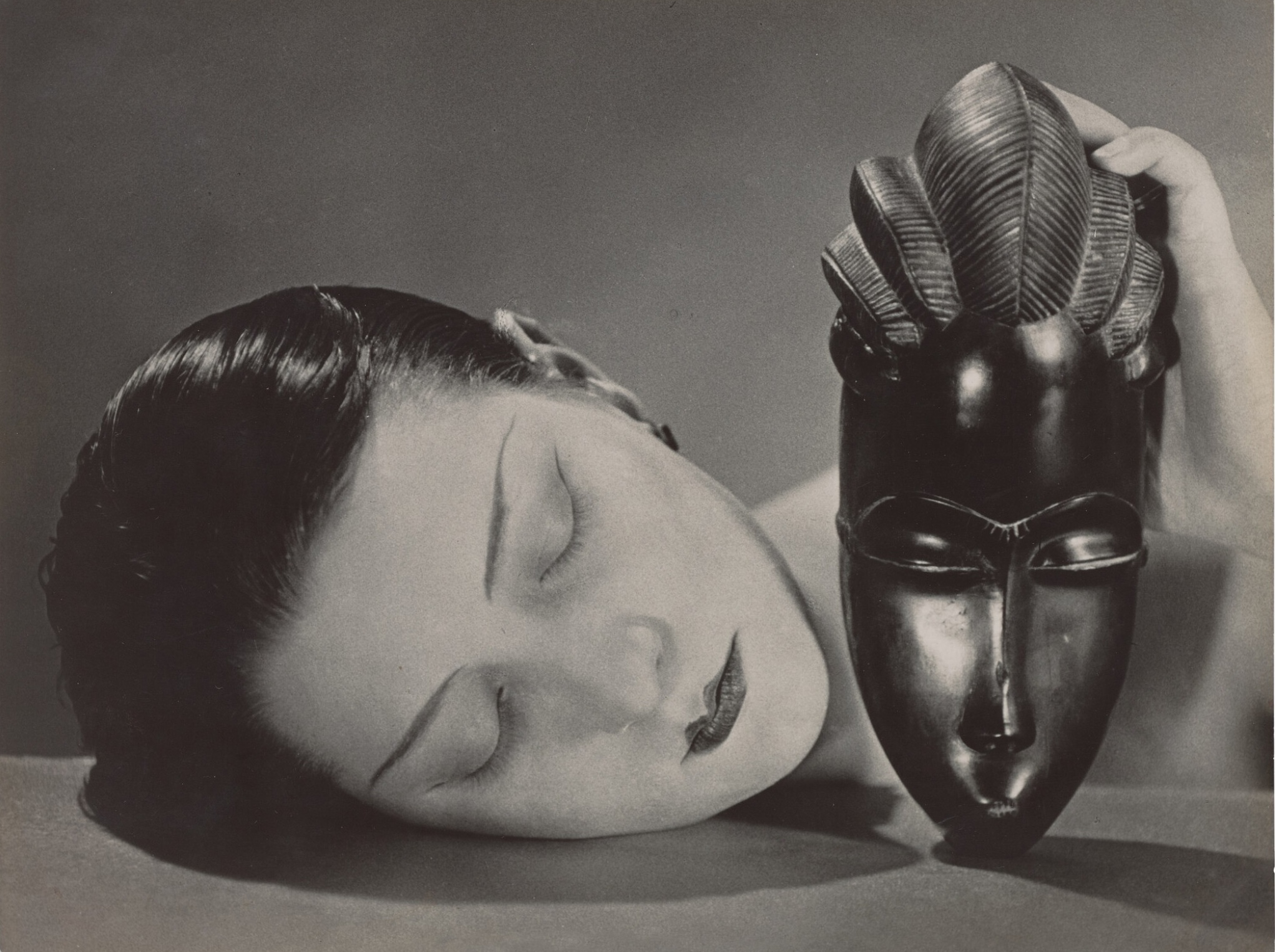 Man Ray – Noire et Blanche, 1933/85 – Técnica mixta