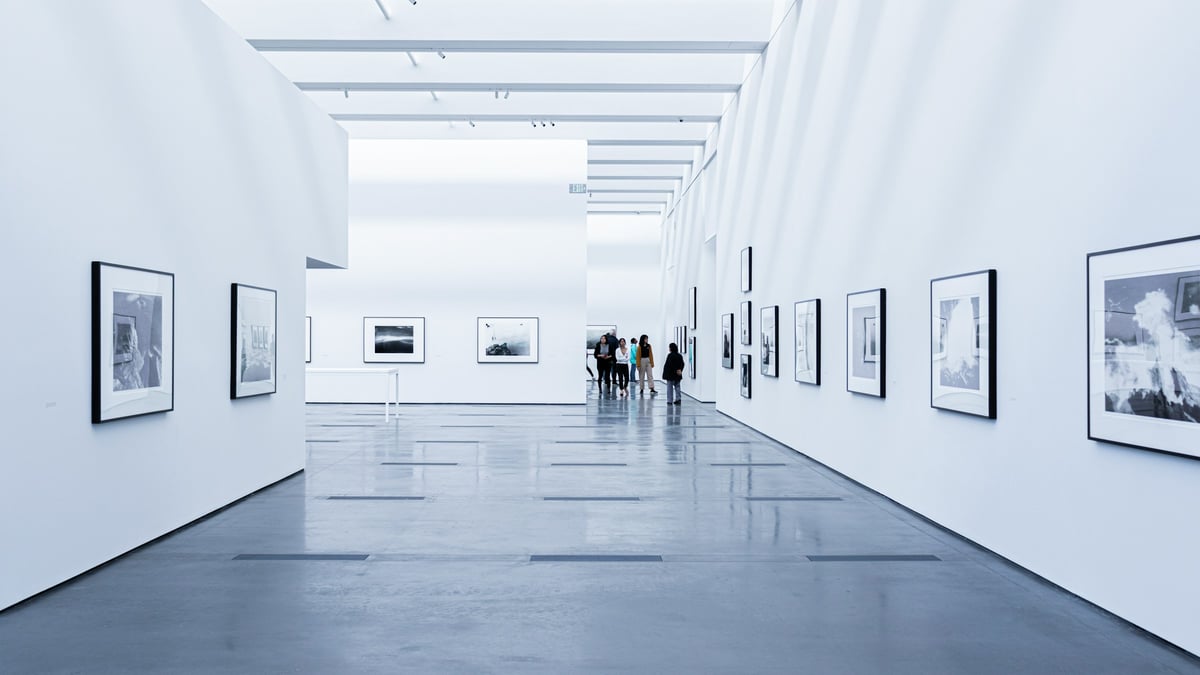 Aufbau einer thematischen Kunstsammlung: Ein Leitfaden für kuratierte Kunstfertigkeit