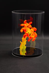 Miguel Chevalier – La Cannabis Sativa d’Edgar Poe Jaune Orange, 2025 – Acryl Skulptur