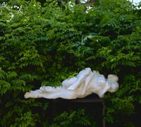 Eva Claessens – Un lieu de rencontre, 2026 – Marble