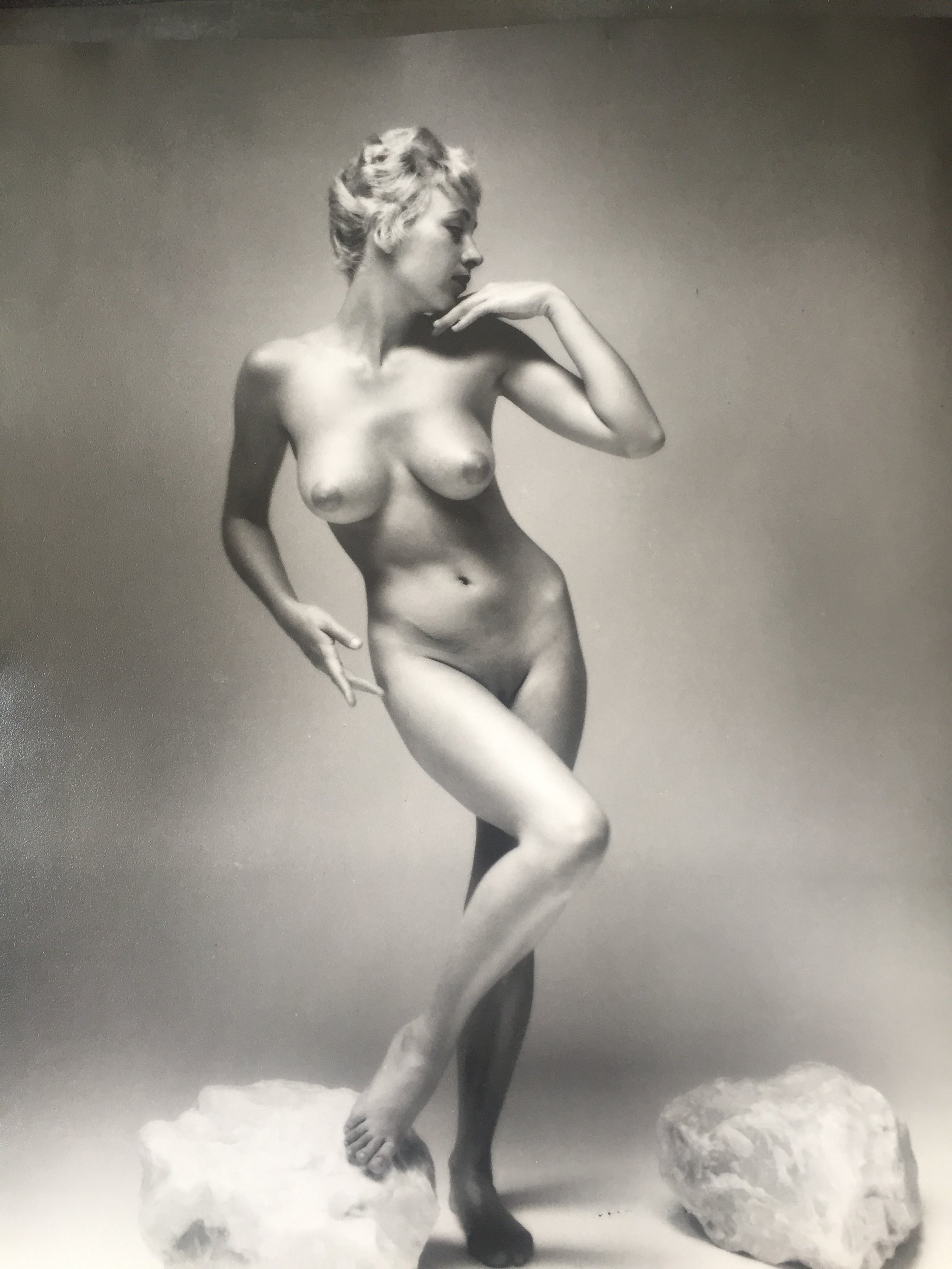 de Dienes, Andre | Nu à la pose, 1960 — available on Composition Gallery