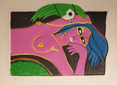 Femme Rose Aux Cheveux Bleus