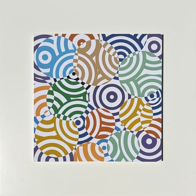 Interferences Cercles De Couleurs Gris Rouge Arc En Ciel