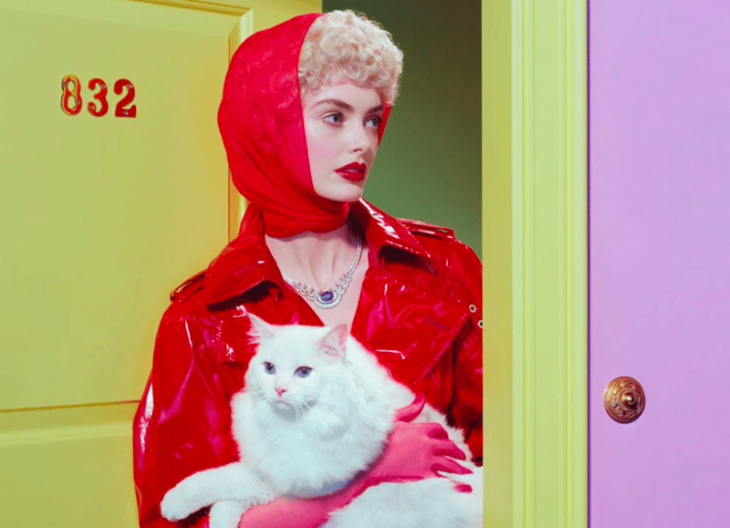 Miles Aldridge – Doors #4, 2023 – Zeefdruk