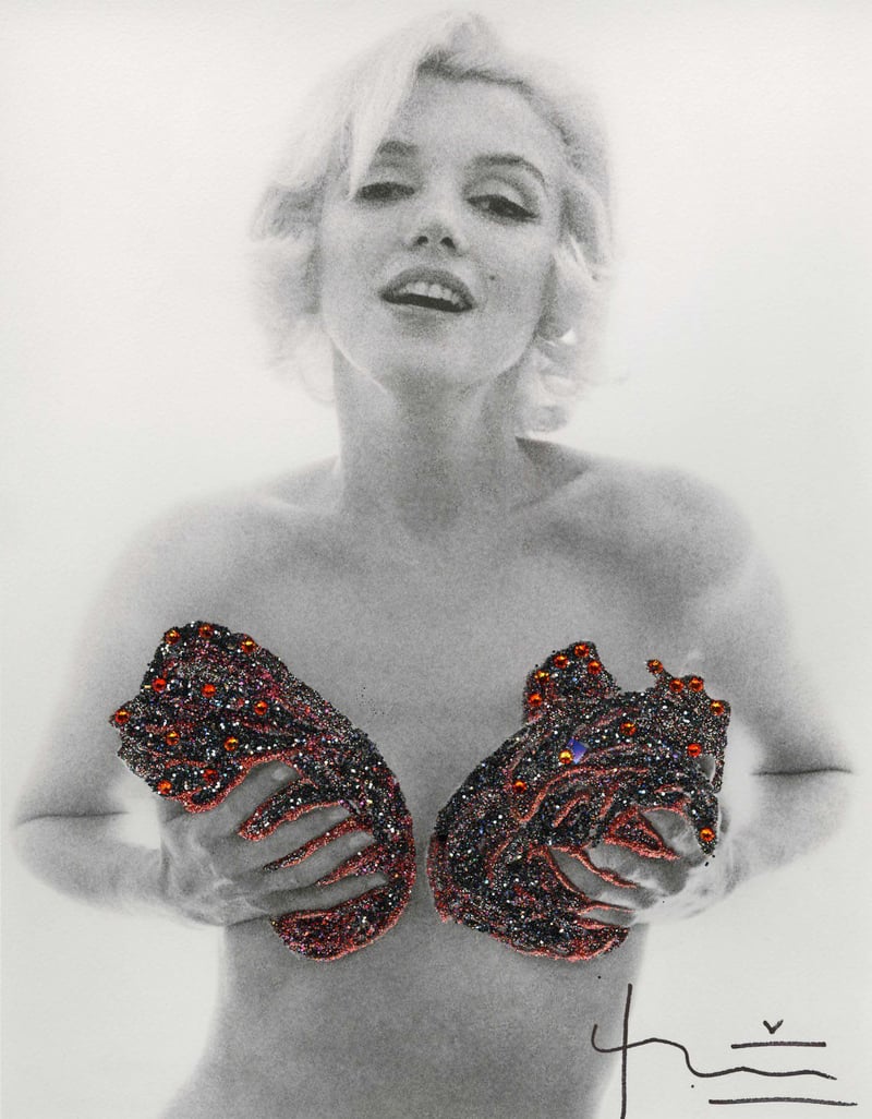 Bert Stern – Marilyn Red Classic Charcoal Roses, 2012 – Foto