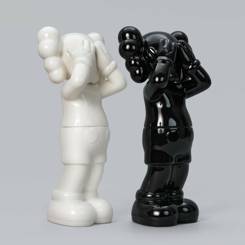 KAWS – Holiday UK (set of two), 2011 – Ceramic