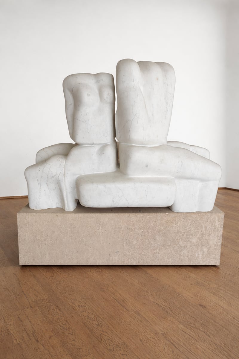 Livia Canestraro – Seated Couple, ca 1985 – Marmor